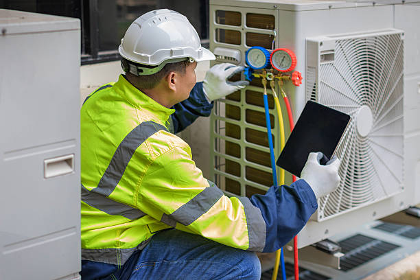 Professional Hvac technician working in Smiths Creek, MI